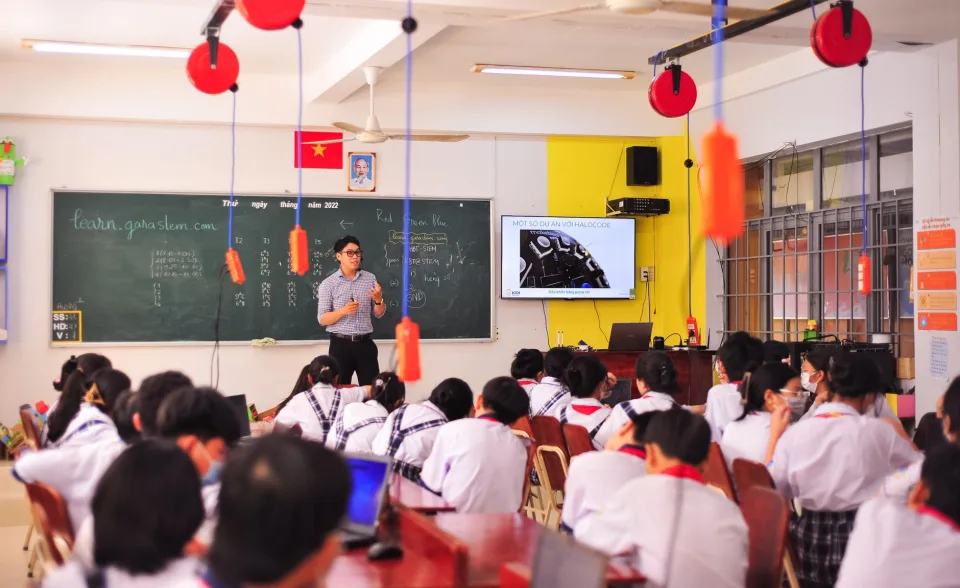 Sinh viên học tiếng Anh tại Cơ Sở Dạy Thêm Victory
